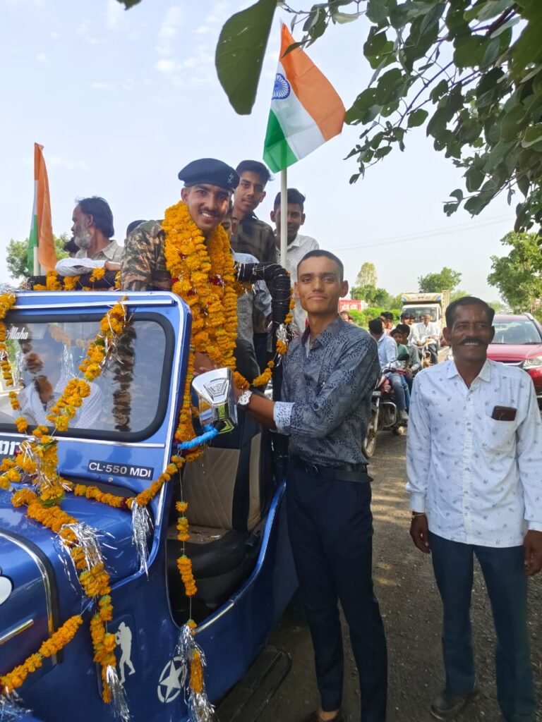 घर वापसी पर हूवा स्वागत